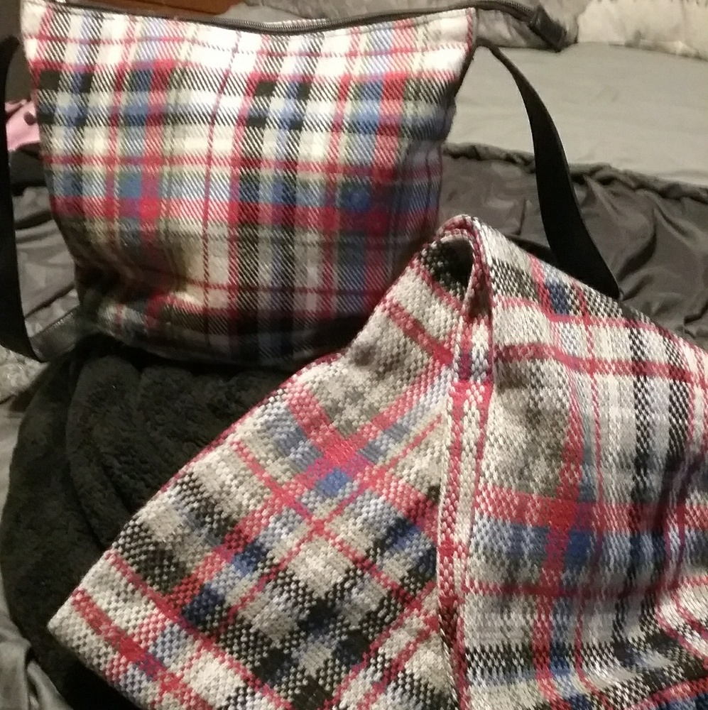 Plaid bucket bag bundle
